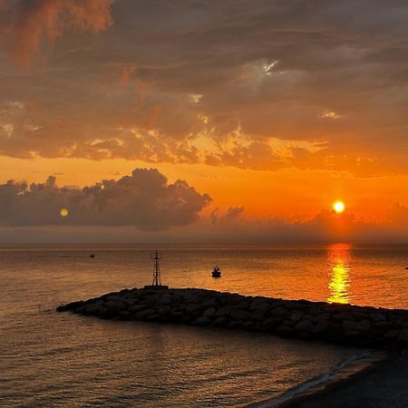 Marvel Sea View 1 Apartment Akrogiali Exterior photo